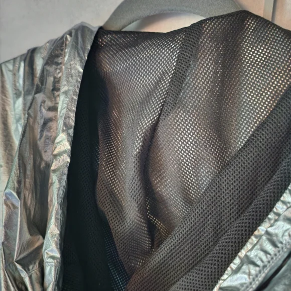 Silver Y2K Galactic Rain Jacket Size XL NWOT - Picture 6 of 9